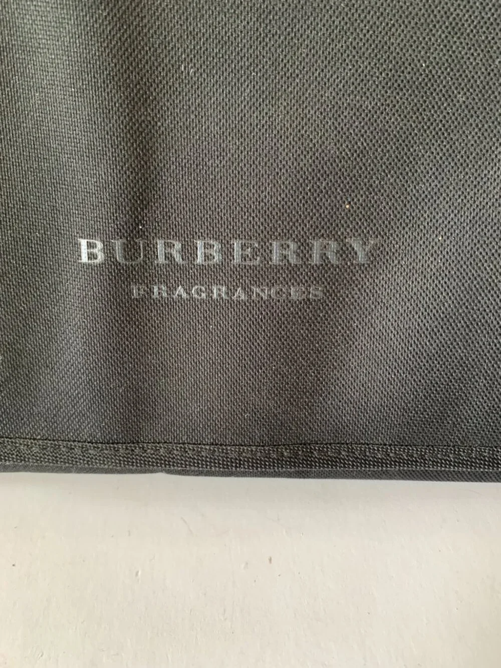 Burberry Fragrances Toiletry Travel Black Hanging Folding Compartment Bag - Picture 2 of 12